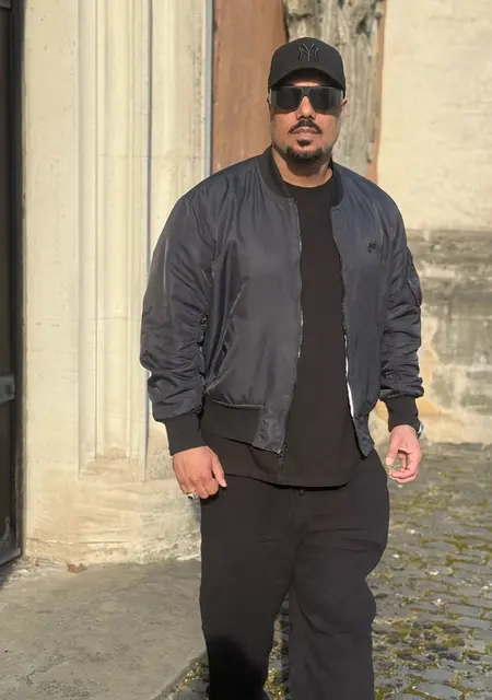 Waad из Нью-дели, мне 43, познакомлюсь без обязательств