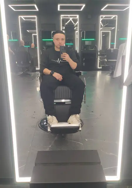 Я Alexandro, 28, из Киева, ищу знакомство для вирта