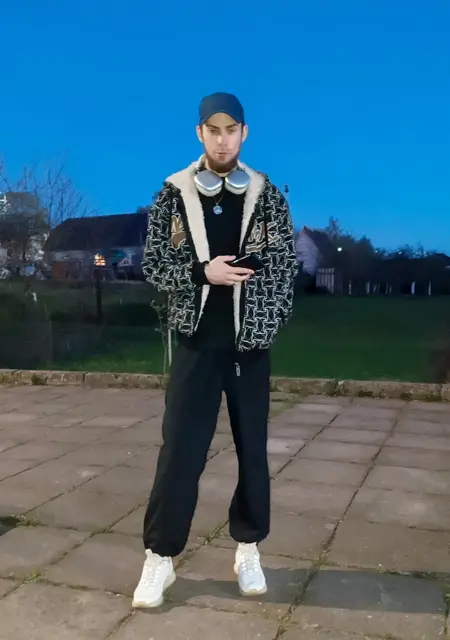 Марк из Бобруйска, мне 24, познакомлюсь для вирта