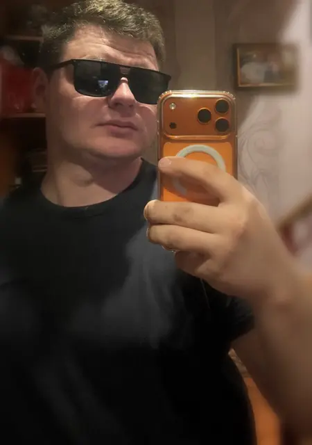 Я Максим, 25, из Житомира, ищу знакомства без обязательств