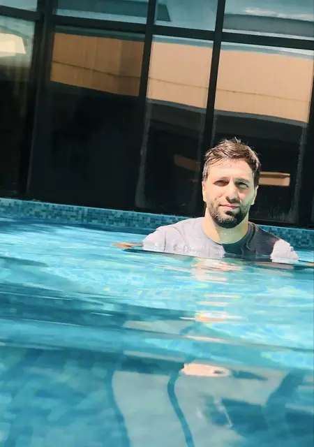 Hakan из Амстердама, ищу на сайте постоянные отношения