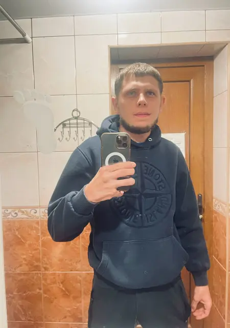 Денис из Кривого Рога, ищу на сайте знакомства без обязательств