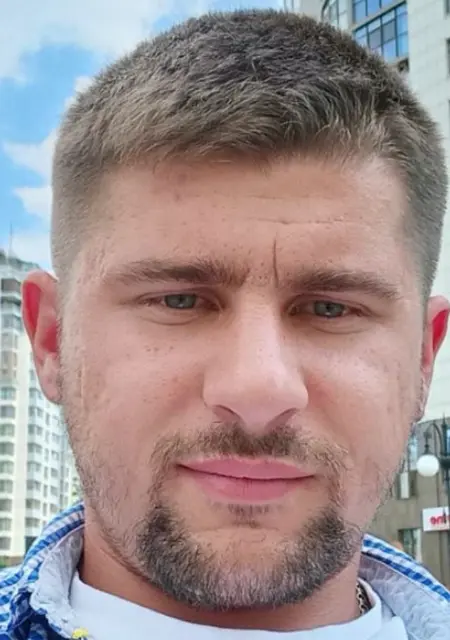 Я Виталий, 34, знакомлюсь на одну ночь в Чернигове