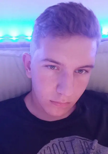 Денис из Днепра, ищу на сайте знакомства на одну ночь