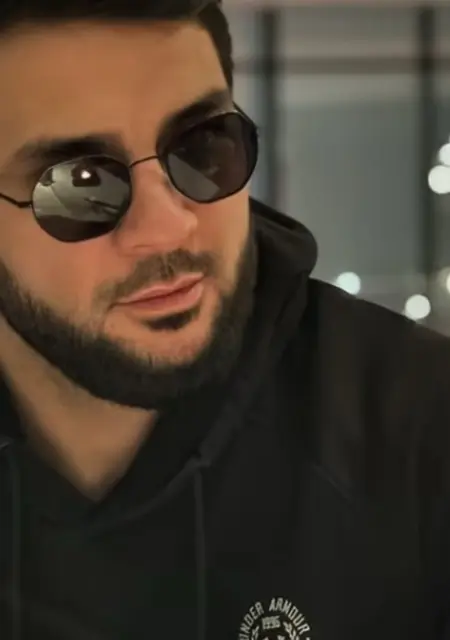 Я Maks, 18, знакомлюсь на одну ночь в Виноградове