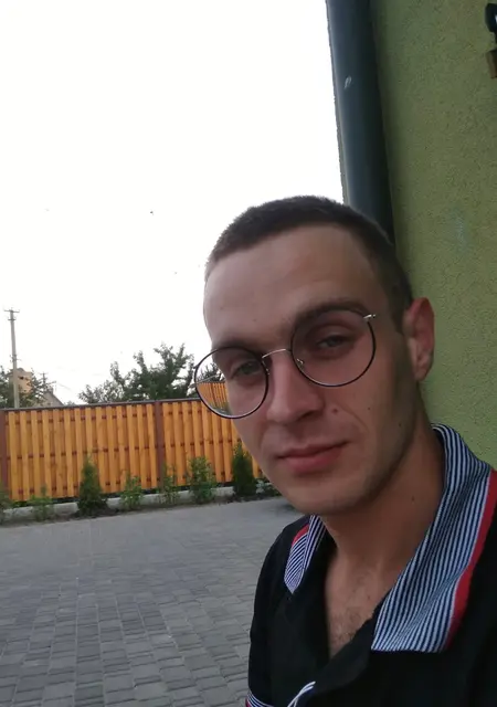 Dima з Луцька, шукаю на сайті спілкування