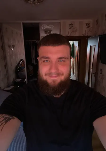Я Даниил, 22 років, знайомлюсь на одну ніч у Лозове
