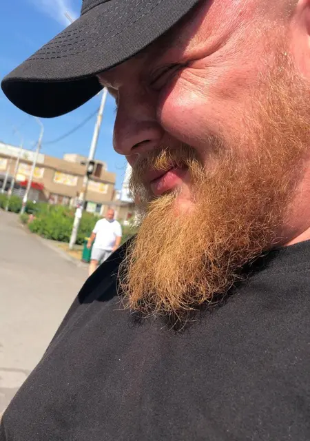 Саша из Житомира, ищу на сайте общение