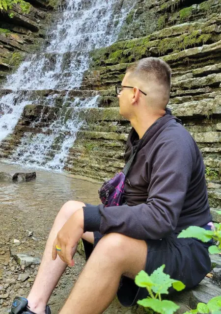 Я Михайло, 21, знакомлюсь для постоянных отношений в Ивано-Франковске