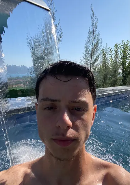 Я Berat, 18, знакомлюсь для постоянных отношений в Стамбуле