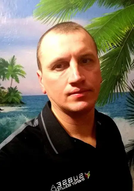 Я Александр, 42 років, знайомлюсь на одну ніч у Сумах