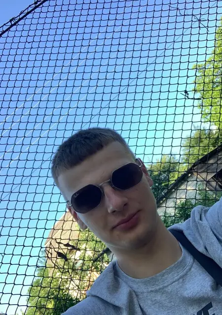 Я Владислав, 20, знакомлюсь без обязательств в Хмельницком
