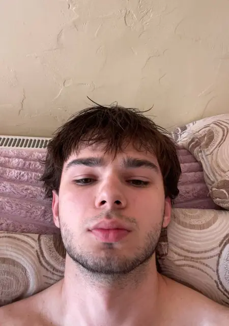 Я Denys, 20 років з Тернополя, шукаю знайомства без зобов'язань