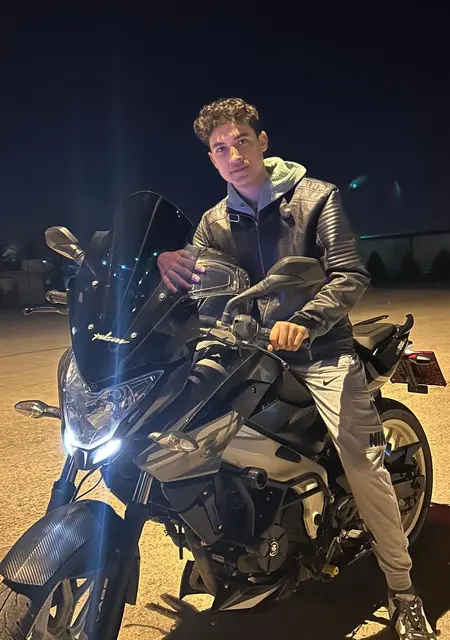 Я Mevlüt, 19, знакомлюсь без обязательств в Эскишехире