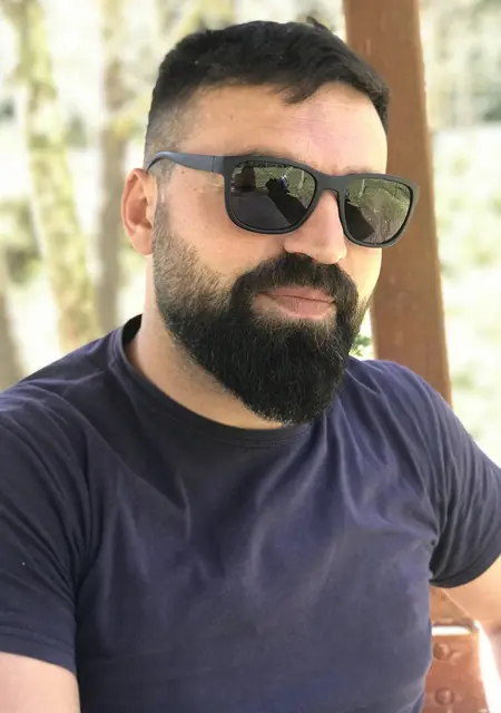 Я Cagdas, 34, из Анкары, ищу знакомства на одну ночь