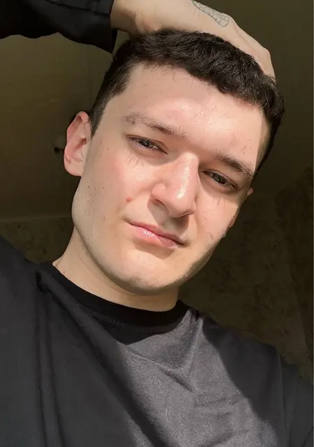 Эдвард из Гродно, мне 26, познакомлюсь для совместных путешествий