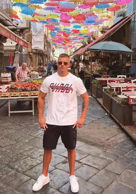 Roman з Івано-Франківська, шукаю на сайті знайомства без зобов'язань