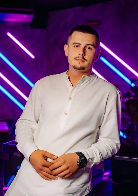 Я Johny, 31, знакомлюсь без обязательств в Сумах