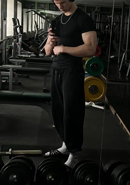 Давид з Полтавы, шукаю на сайті знайомства на одну ніч