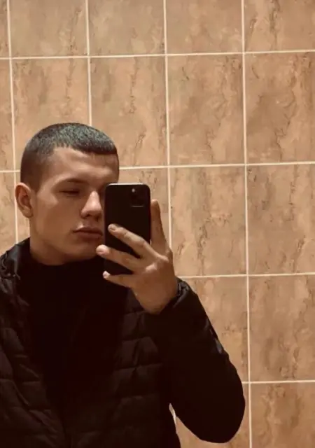 Kolya из Берлина, ищу на сайте общение