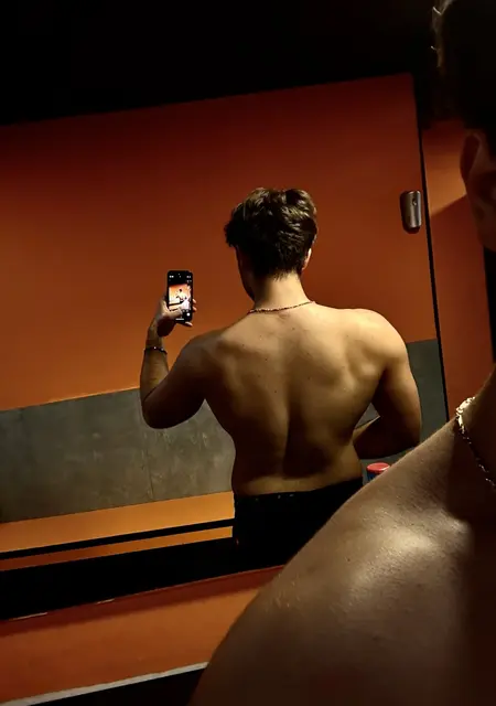 Я Rares E Alby, 22, знакомлюсь на одну ночь в Астившем