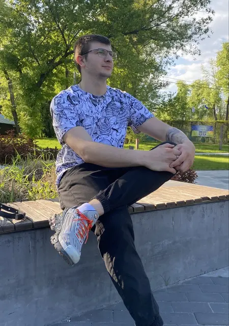 Я Артем, 26, знакомлюсь для постоянных отношений в Киеве