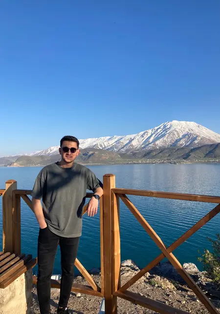 Yakup из Измира, ищу на сайте открытые отношения