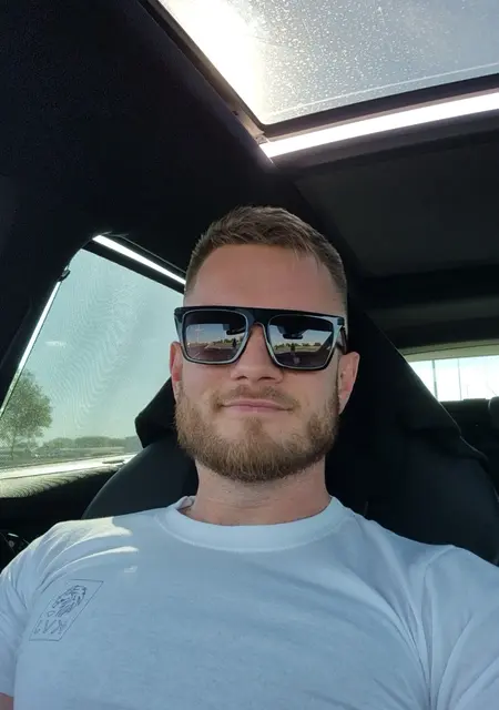 Даниил из Бишкека, мне 28, познакомлюсь без обязательств