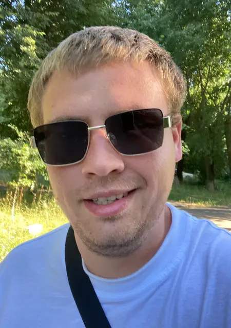 Я Артем, 25, из Ковеля, ищу знакомство для приятного времяпровождения