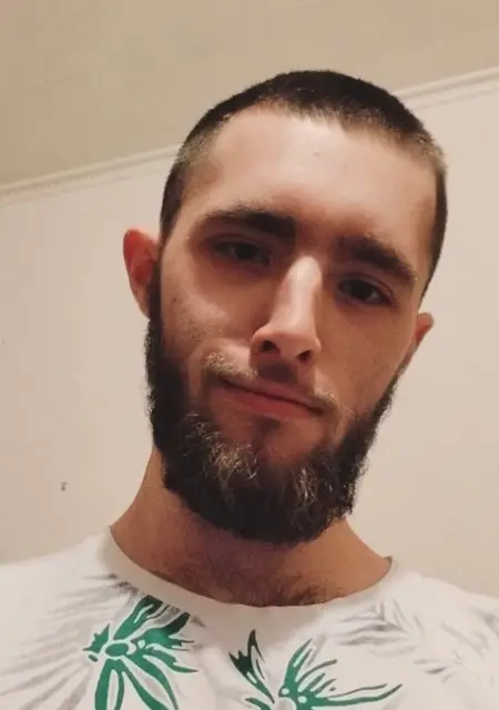 Артем з Лубни, мені 21 років, познайомлюсь для приємного проведення часу