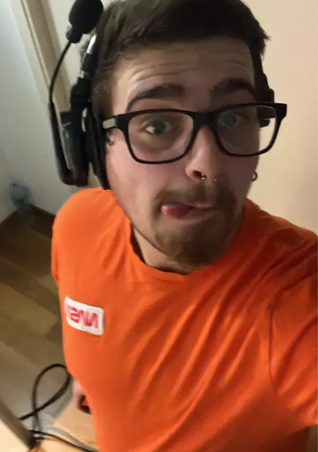 David из Барселоны, мне 23, познакомлюсь для общения