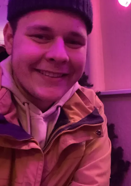 Ilya из Мозыря, мне 23, познакомлюсь для постоянных отношений