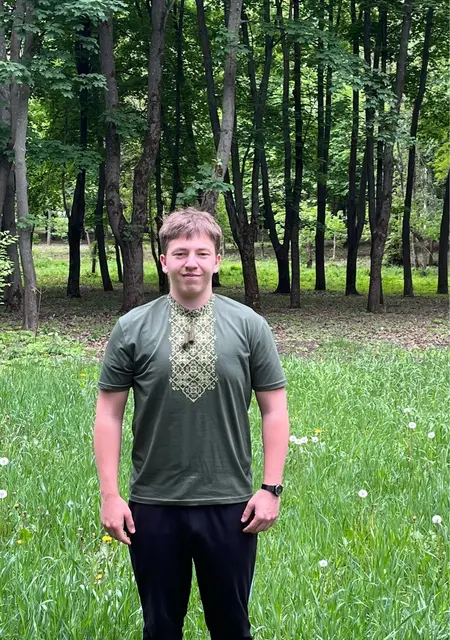 Миша з Харкова, шукаю на сайті відкриті стосунки