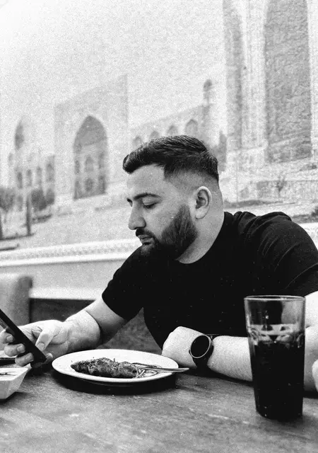 Я Толик, 27, знакомлюсь для открытые отношения в Нахичевань