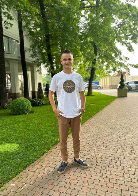 Nichita из Рэдэуци, мне 23, познакомлюсь для открытые отношения