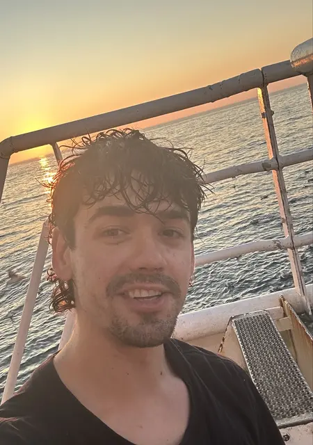 Serghei из Клуж-напока, мне 28, познакомлюсь на одну ночь