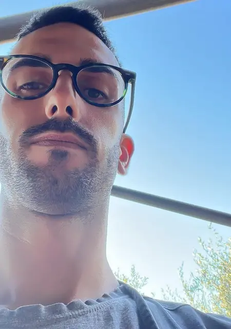 Kevin из Казамассима, ищу на сайте знакомства без обязательств