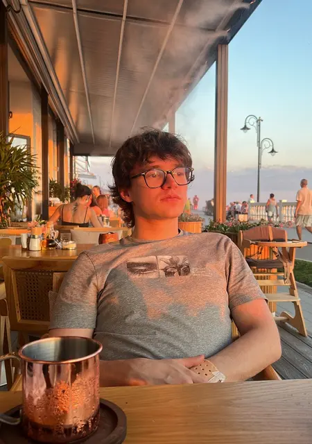 Я Алексей, 22, знакомлюсь для вирта в Амстердаме