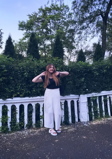 Я Богдана, 19, из Львова, ищу знакомство для приятного времяпровождения