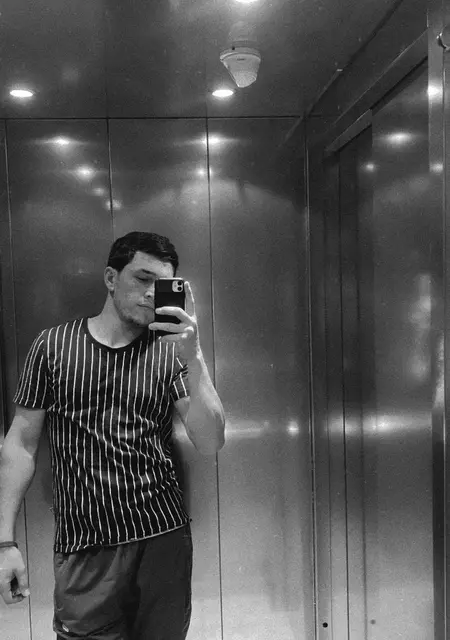 Jobirxon из Парижа, мне 21, познакомлюсь для общения