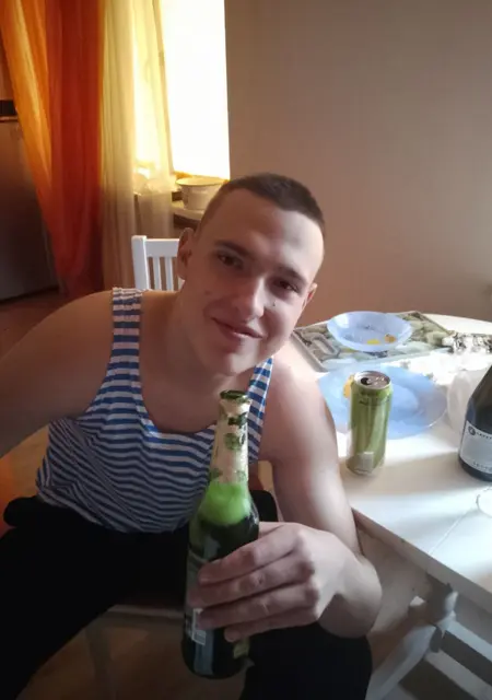 Anton з Донецька, шукаю на сайті знайомства на одну ніч