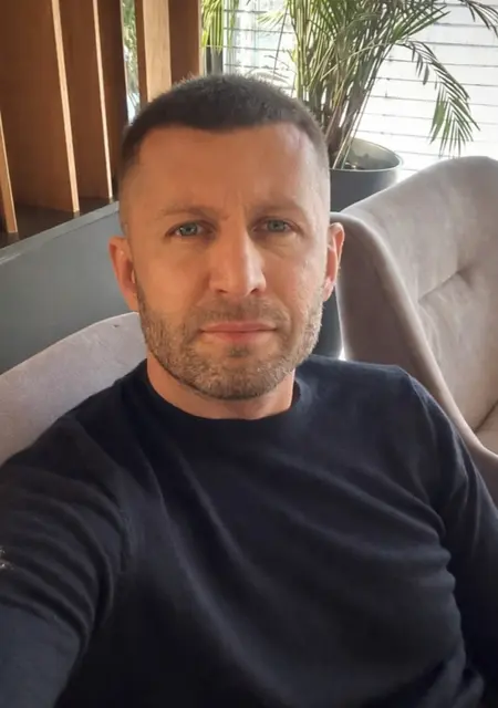 Андрей из Амстердама, ищу на сайте постоянные отношения