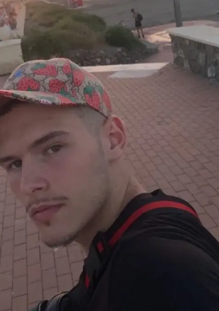 Я Iker, 20, знакомлюсь без обязательств в Инхенио