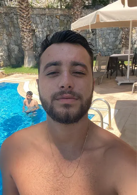 Emre из Анкары, ищу на сайте приятное времяпровождение