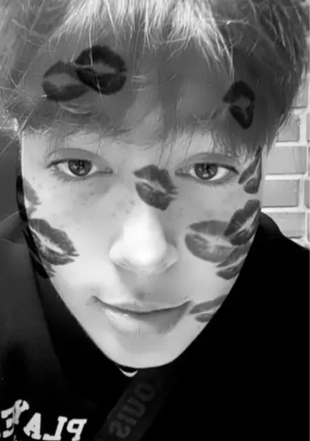 Я Ваня, 19 років, знайомлюсь для спілкування у Харкові