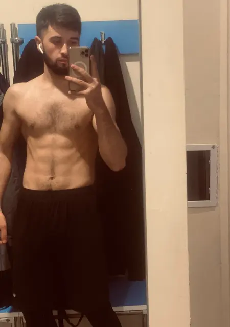 Fedia из Мадрида, ищу на сайте знакомства на одну ночь