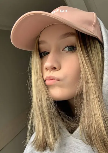 Я Мария, 25, знакомлюсь для общения в Берлине