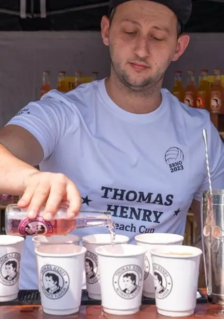 Я John, 32, знакомлюсь на одну ночь в Праге