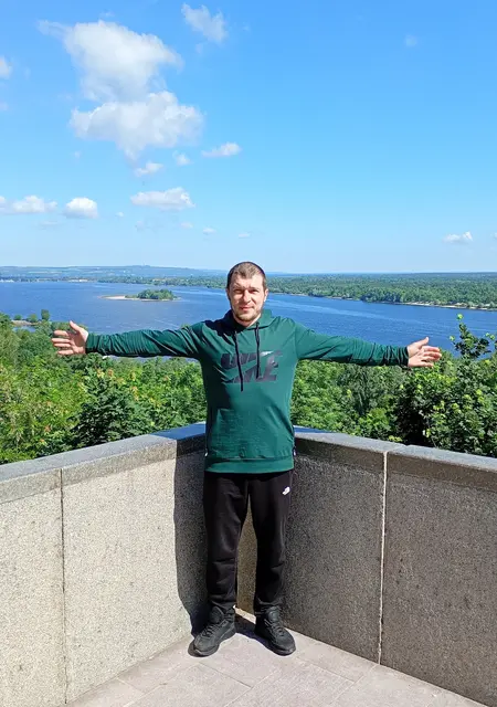 Сергей из Сум, мне 39, познакомлюсь без обязательств