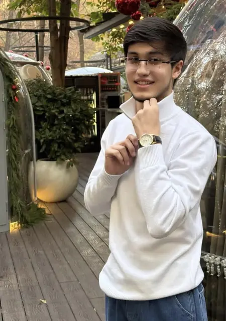 Я Максим, 21, знакомлюсь без обязательств в Худжанде
